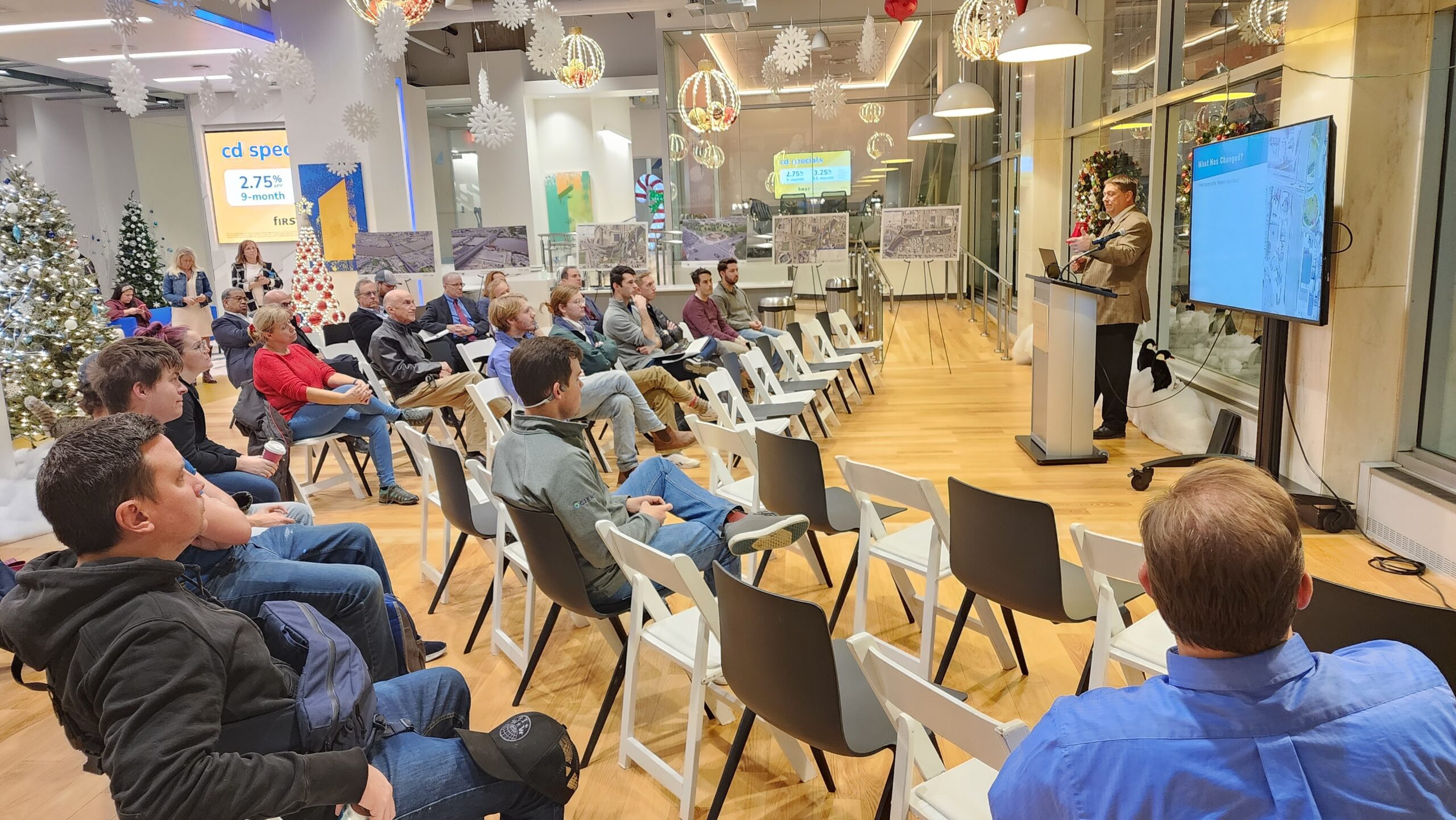 Downtown Cincinnati residents learning about the Brent Spence Project